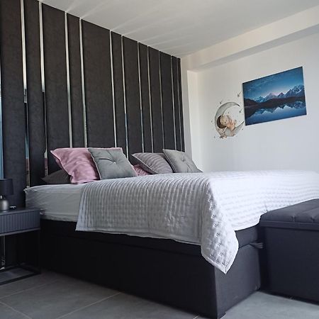Luxury Villa Noemi Ražanac المظهر الخارجي الصورة
