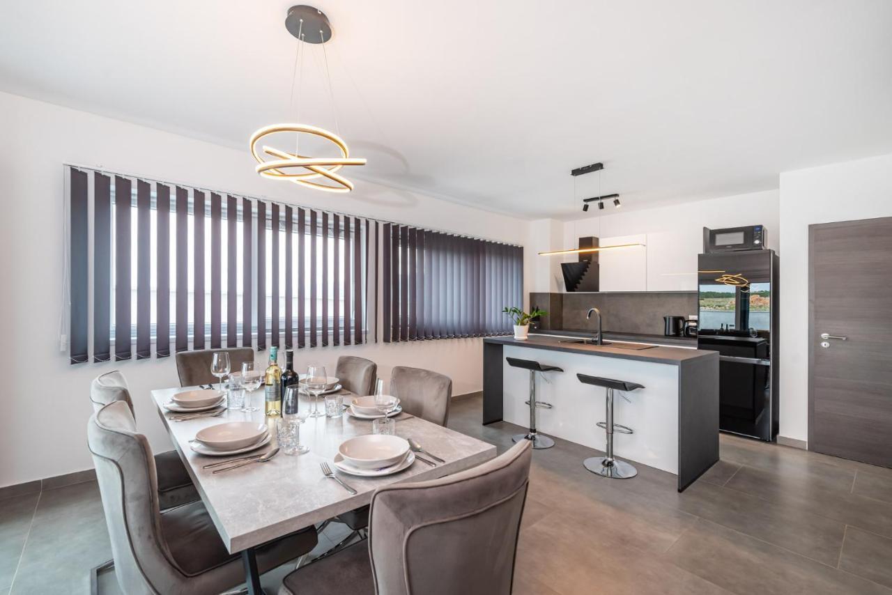 Luxury Villa Noemi Ražanac المظهر الخارجي الصورة