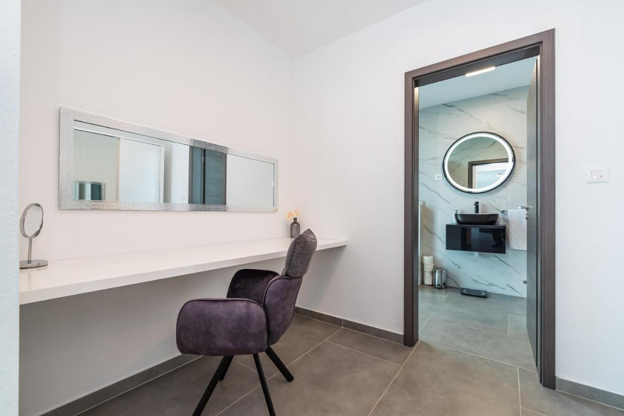 Luxury Villa Noemi Ražanac المظهر الخارجي الصورة