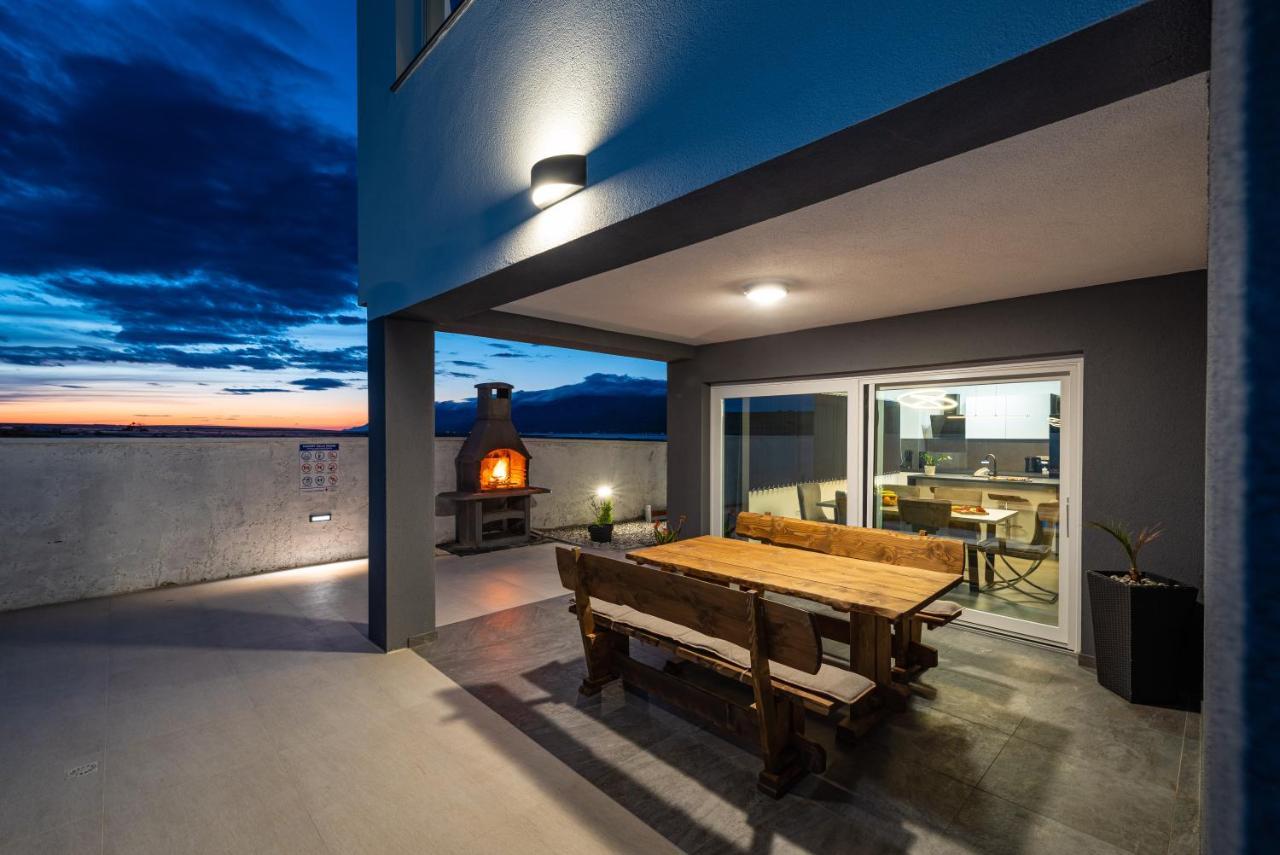 Luxury Villa Noemi Ražanac المظهر الخارجي الصورة