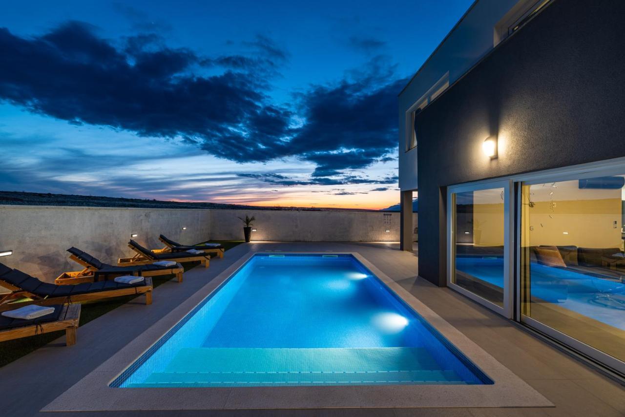 Luxury Villa Noemi Ražanac المظهر الخارجي الصورة